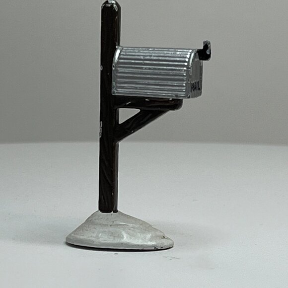 Dept 56 Silver Mail Box on Post, Snow Village Accessory from 1988 (no box) - Picture 4 of 6